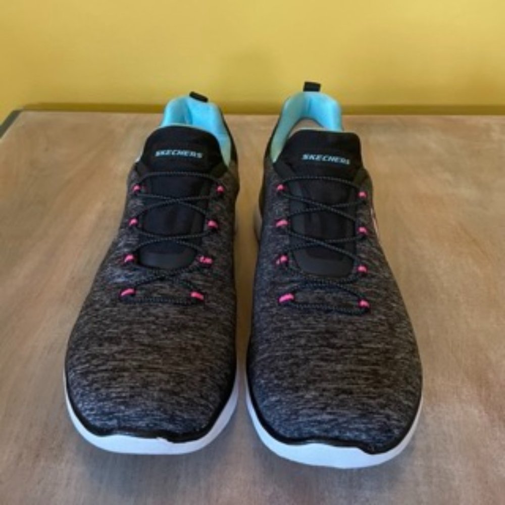 Women’s Skechers Summits Cool Classic Slip-On/No Tie Sneaker w/Memory Foam